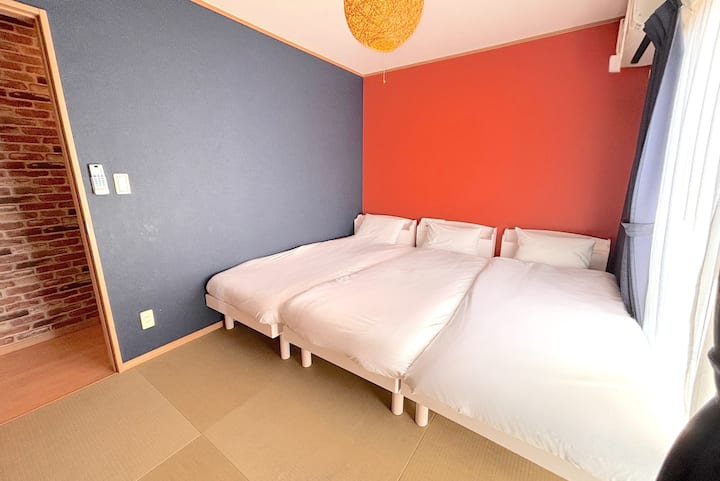 3 camas semi individuales
