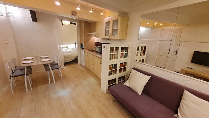 Vieil Antibes - Remparts - Studio Avec Coin Nuit - Juan-les-Pins