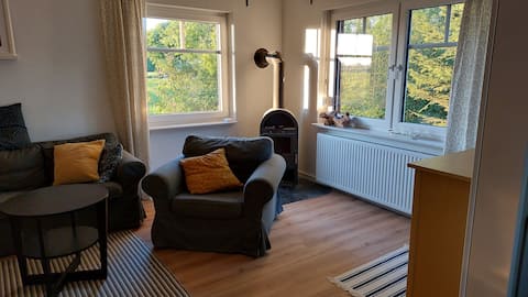 Leistungsstarkes Airbnb: Omas lüttje Huus- Holiday home in the countryside in Krummhörn