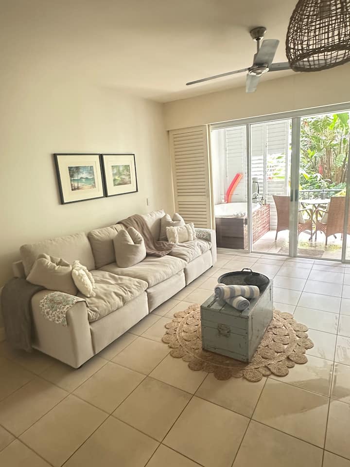 5 Star Luxury @ Affordable Prices  Spoil Yourself - Palm Cove