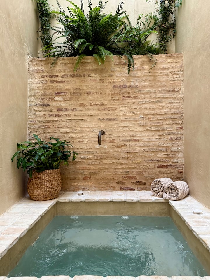 Chic, Historic, City Home to Enjoy with Family & Friends