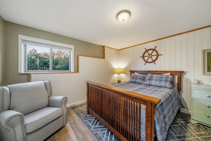 Брачна соба на долниот кат, спална соба бр. 2