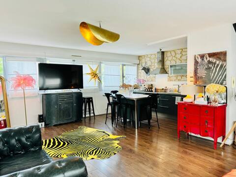 Loft atypique130m2 rooftop+patio PKG Dép 13H  B&B