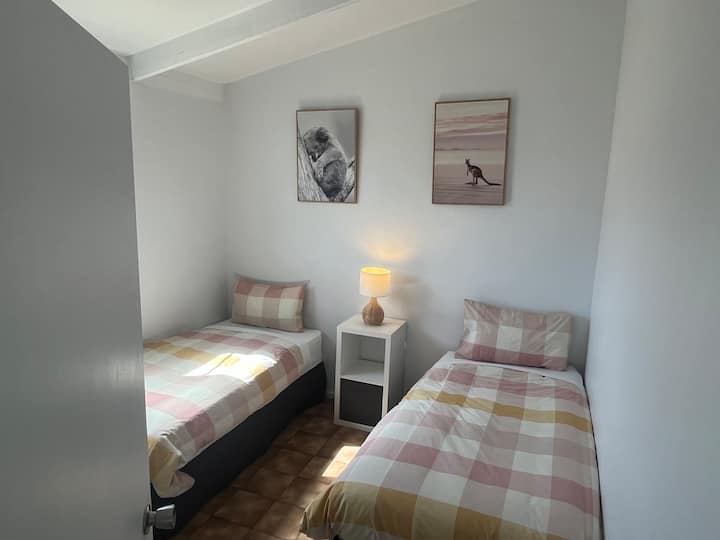 غرفة النوم 2