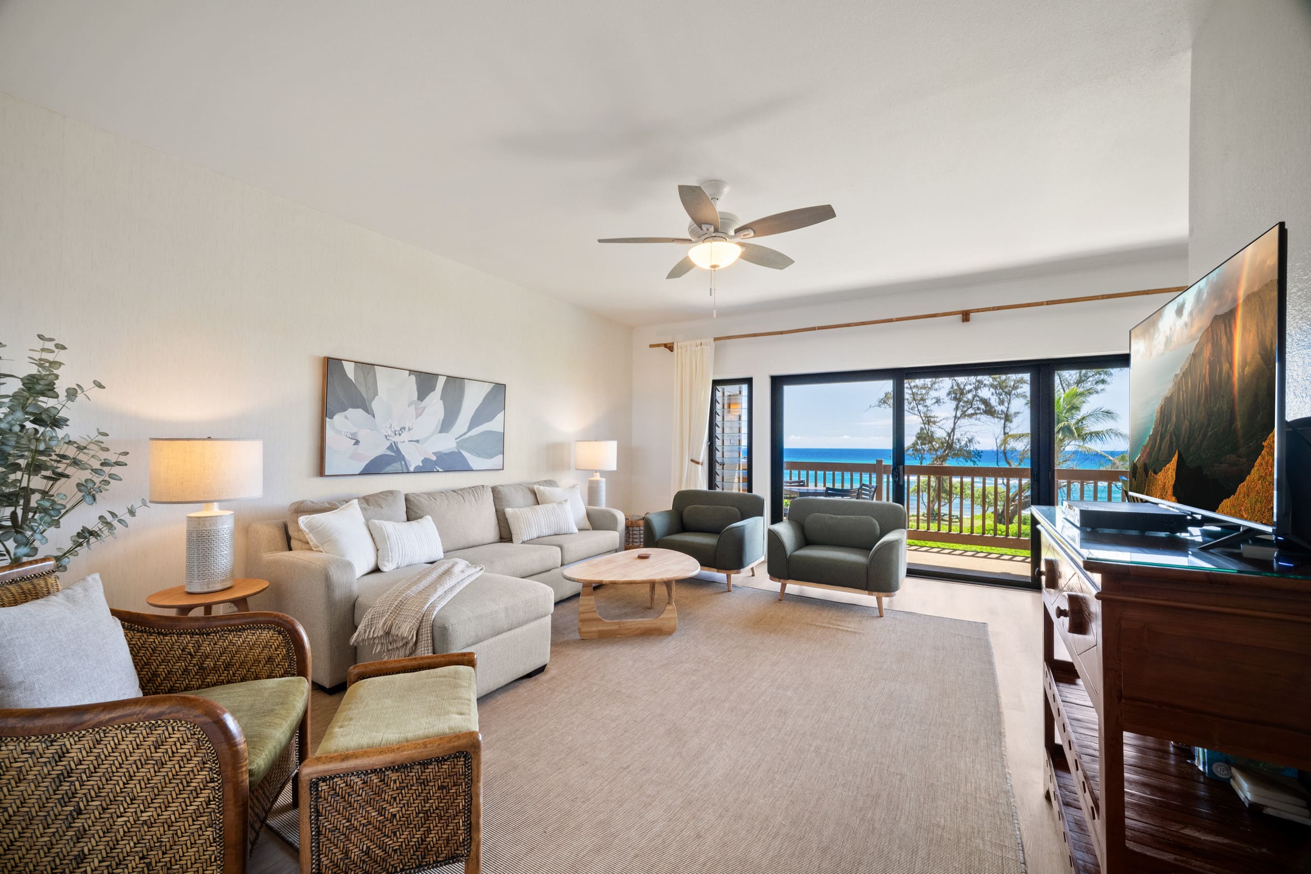 Kaha Lani Resort 224, Oceanfront, Walk to Beach - Photo 2