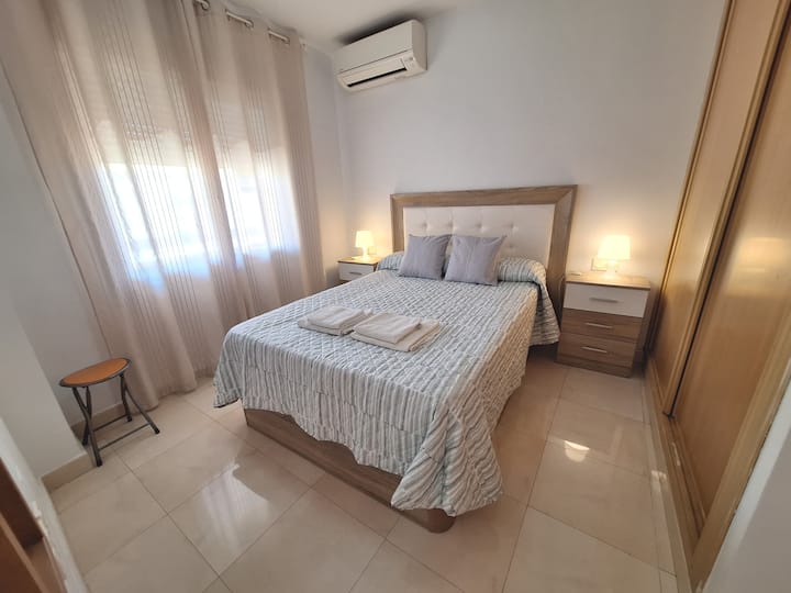 Spavaća soba s klima-uređajem
