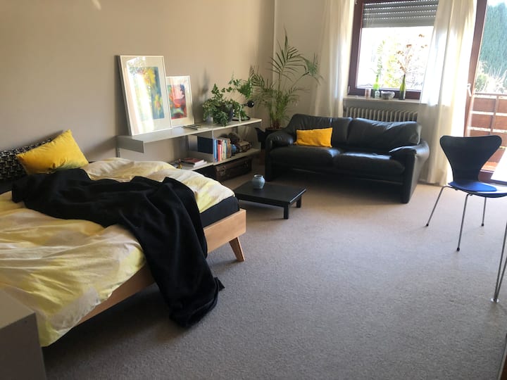 תמונה מס' 1 של הנכס מיטה צרפתית עם מרפסת וארוחת בוקר הפונה דרומה