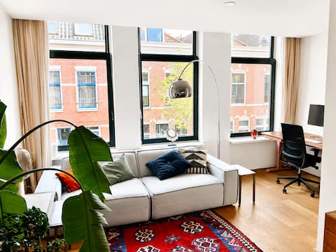 Popular Airbnb listing: Stylish 2br house in center - ideal for expats in Middelland