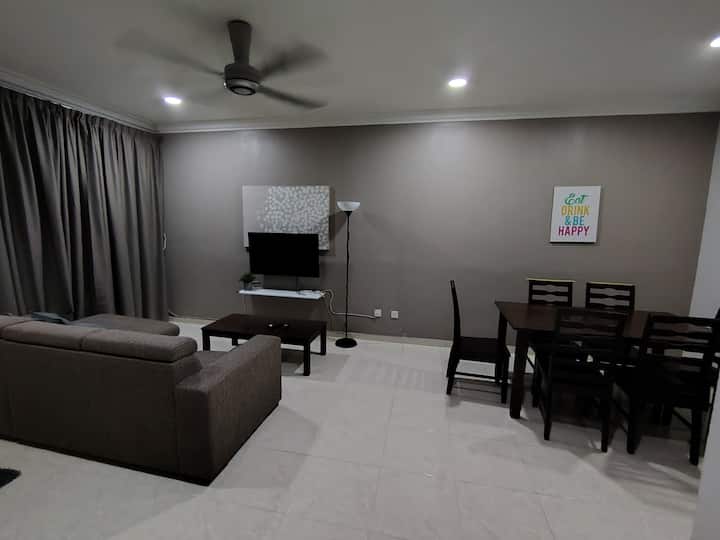 Utama Homestay K.k 1391 4br Allaircond 3 Bathr - Malaysia