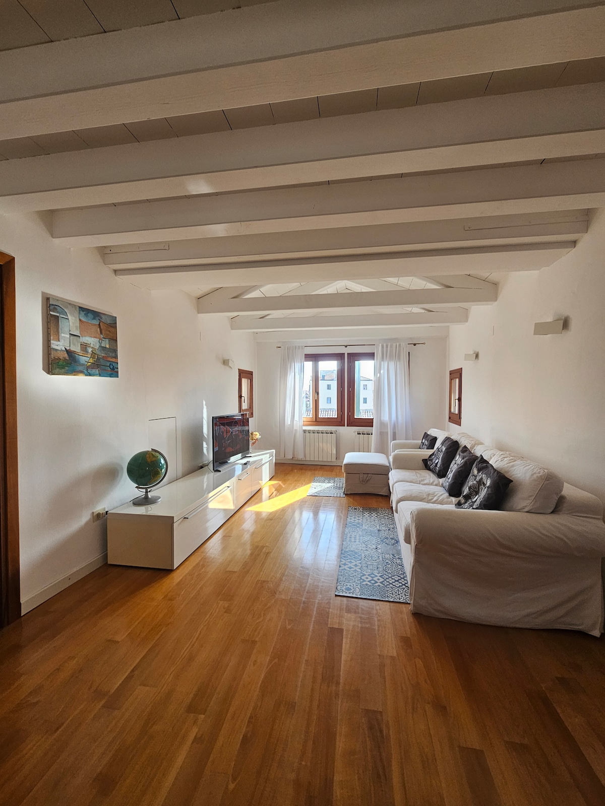 Popular Airbnb listing: Chioggia4U Fall in Love: central & terrace in Chioggia