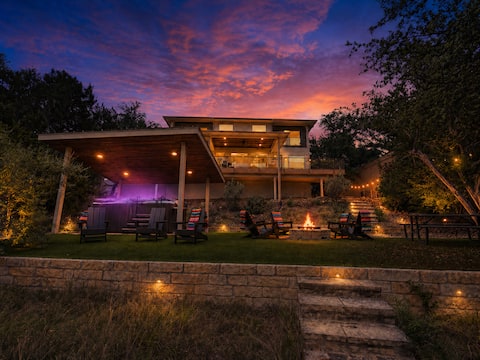 Lake Travis Waterfront | Private Dock | Swim Spa