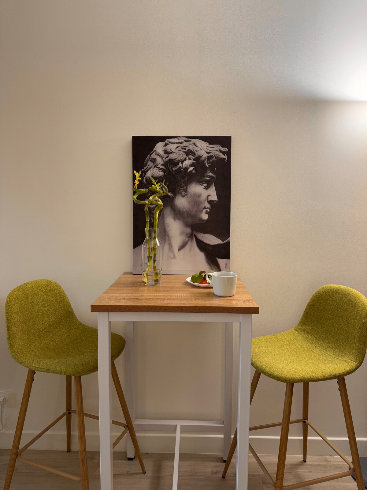 Top Airbnb: The Lucky Garden: Where Peace Meets Paris à Courbevoie