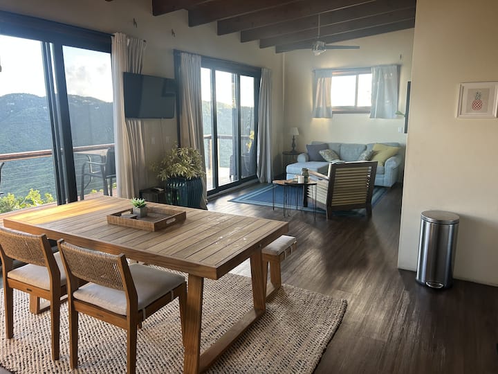 Blissful Treetop Retreat: Samsara - East End