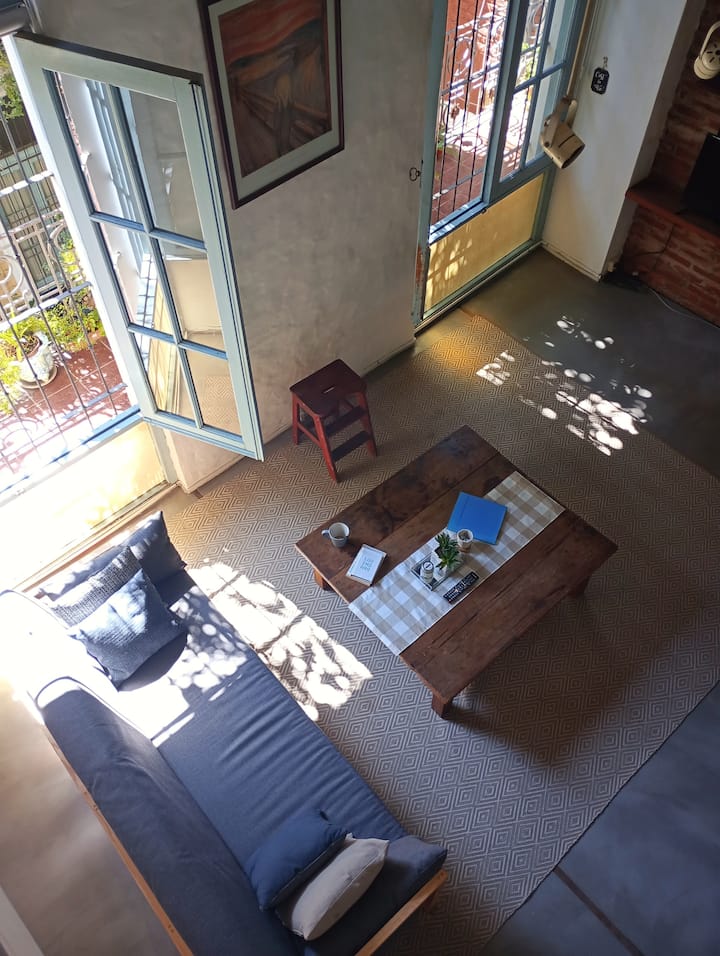 Loft reformado com jardim interno em San Telmo