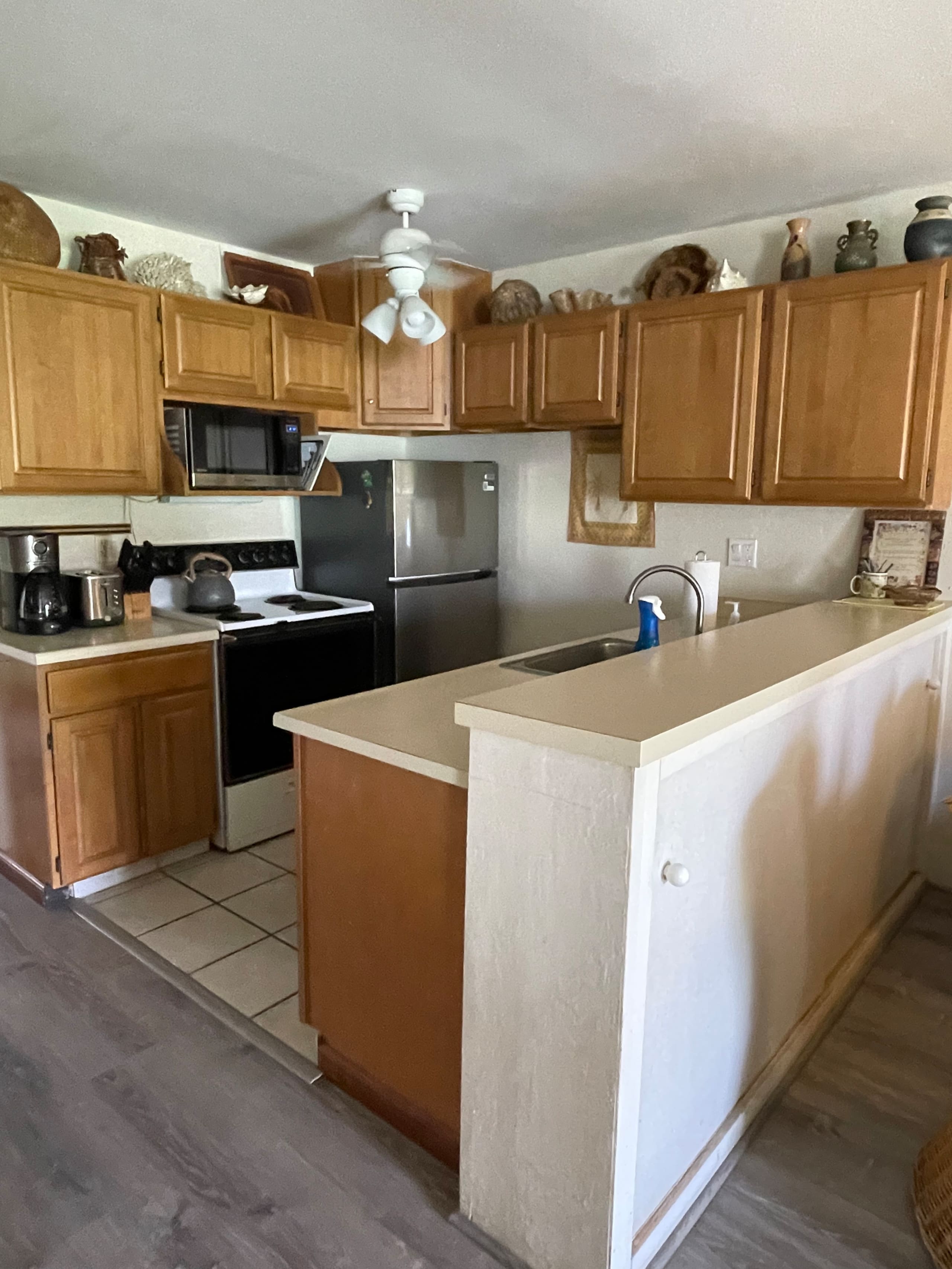 Hawaiian-style 1 BR Condo - steps from the beach! - Image 4