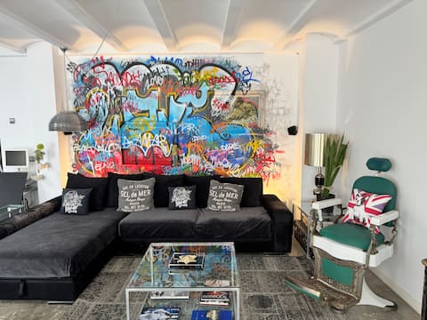Top performing Airbnb: Penthouse Loft private Terrace old town in Alacant / Alicante