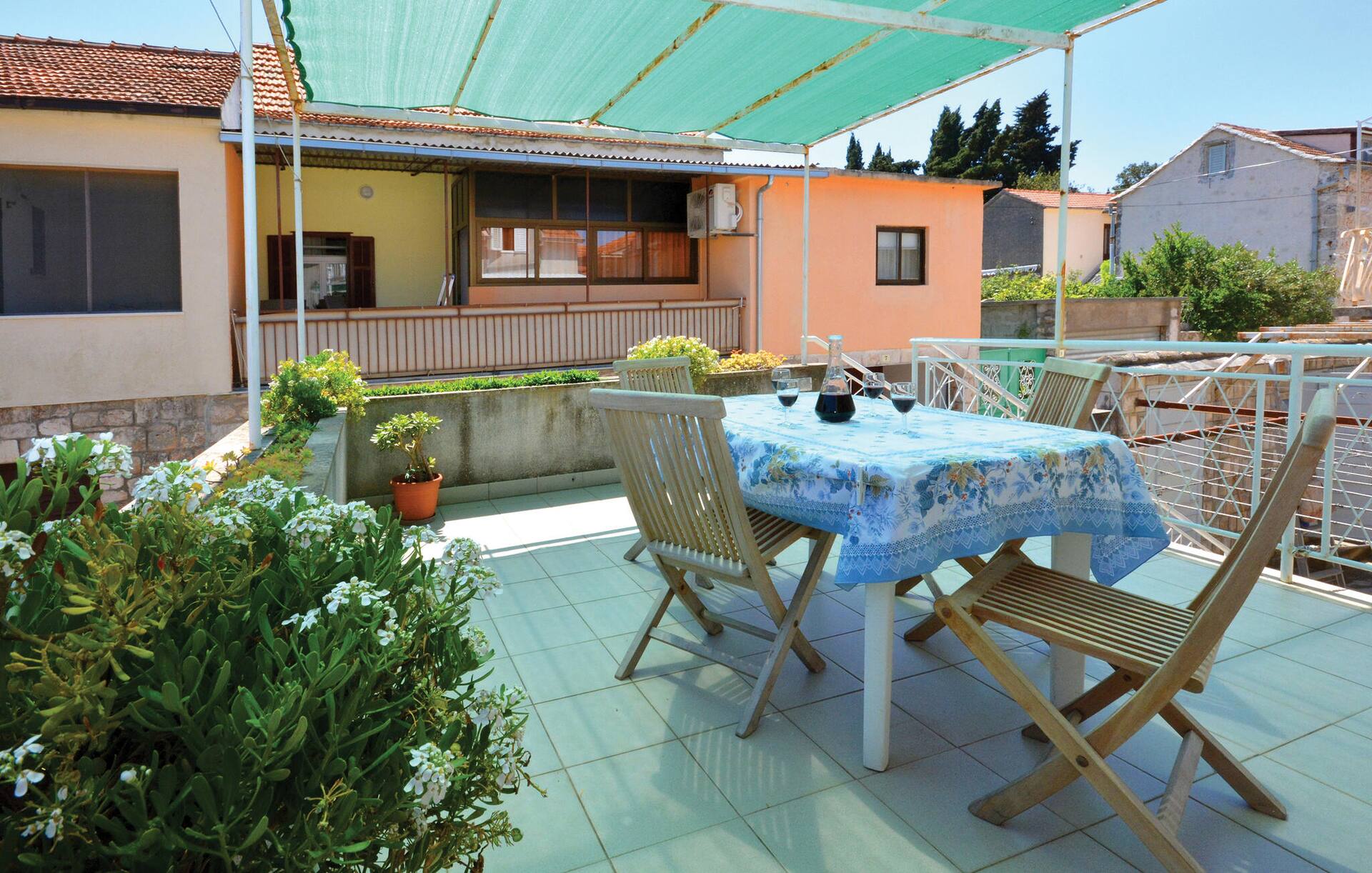 Atemberaubende 3-Zimmer-Wohnung in Stari Grad