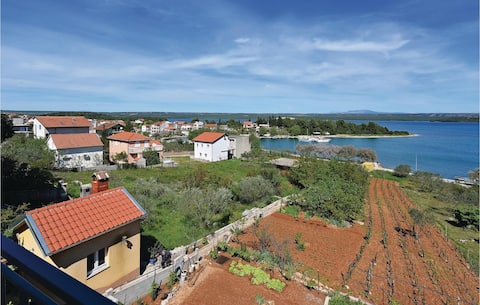 Top Airbnb: apartment sime in Raslina