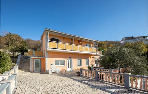 Nice home in Klenovica with WiFi