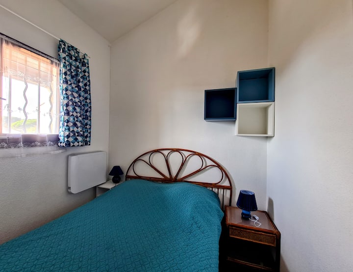 dhomë gjumi me qepen, me ajër të kondicionuar