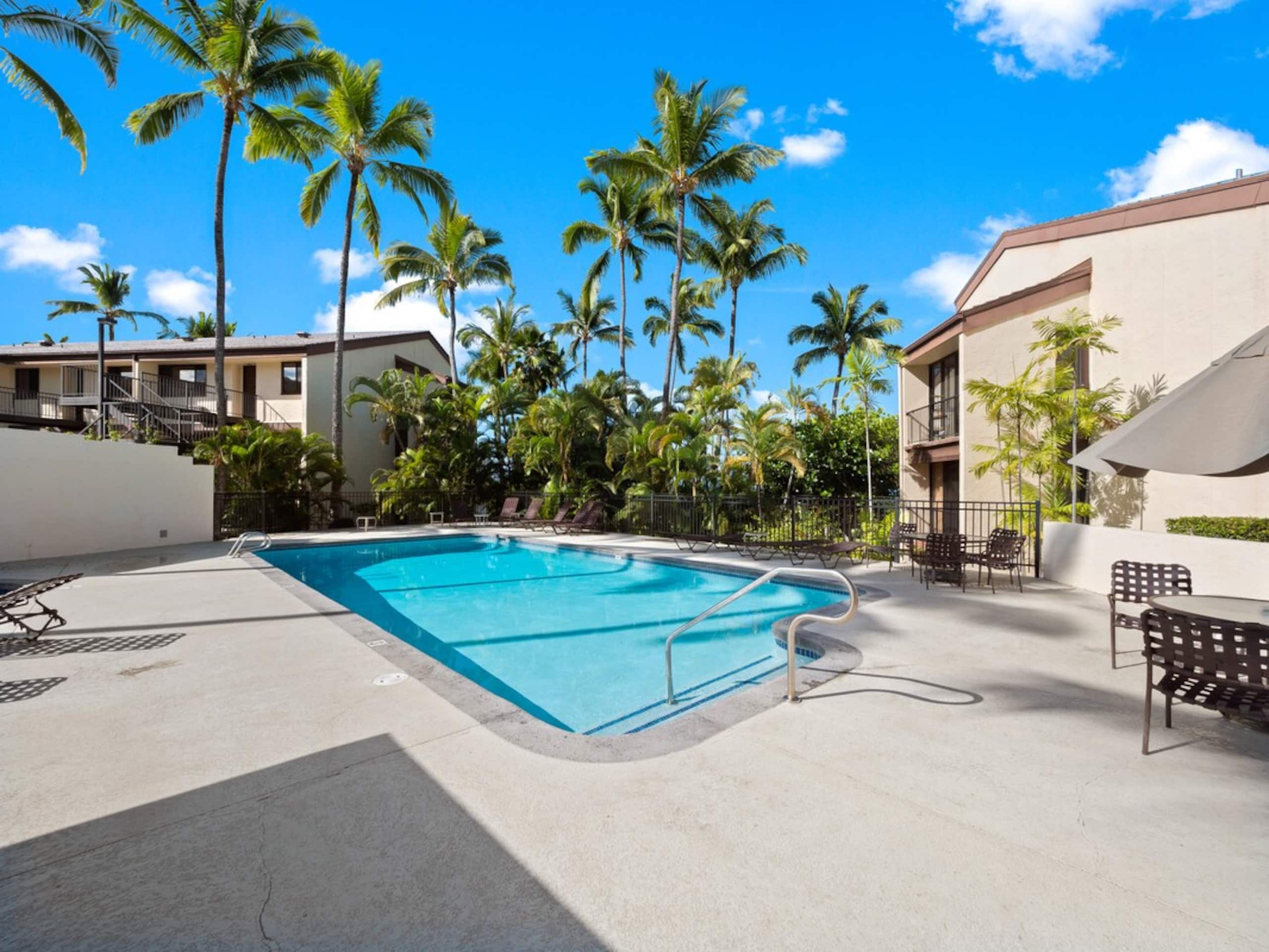 Condo in Kailua-Kona · ★4.9 · 2 bedrooms · 3 beds · 2 private baths - Image 24