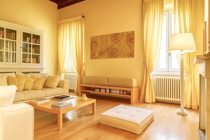Luxury Historic Apartment With Terrace In Central Florence  Oltrarno - Florence