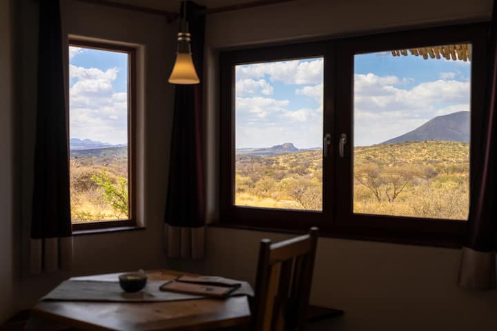 *Savanna Views * Kudu Duplex Guesthouse At Krumhuk - Namibië