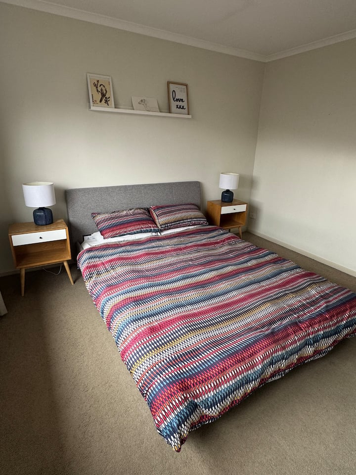 საძინებელი 1