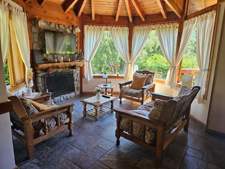 Beautiful Cabin In A Closed Area Near Downtown - Villa La Angostura