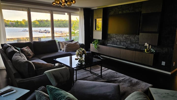 Seaside Villa With Amazing View And Location! - Sollentuna