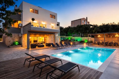 Villa Aelia I Modern & Ideal for large groups