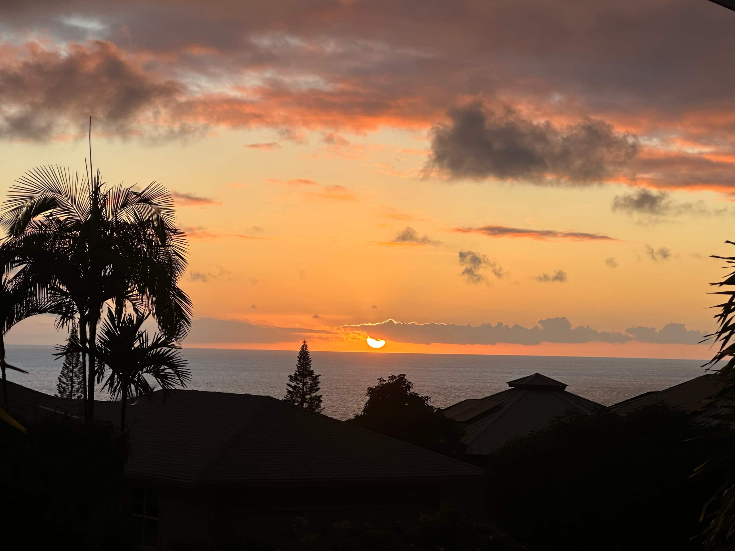 Home in Kailua-Kona · ★4.79 · 5 bedrooms · 8 beds · 2 shared baths - Image 11