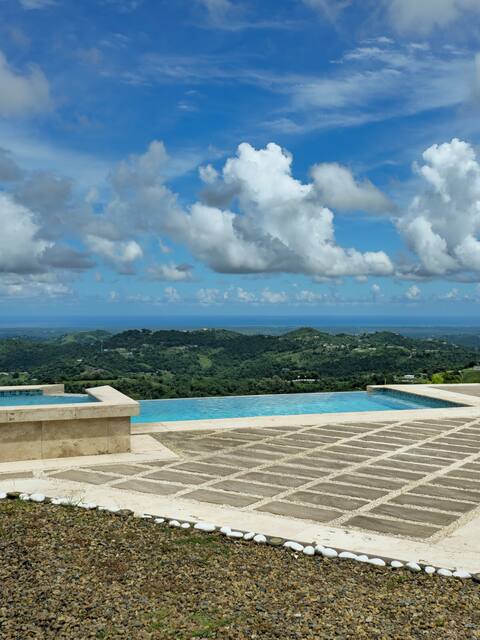 Campo Cielo, PR Infinity Pool with Heater!