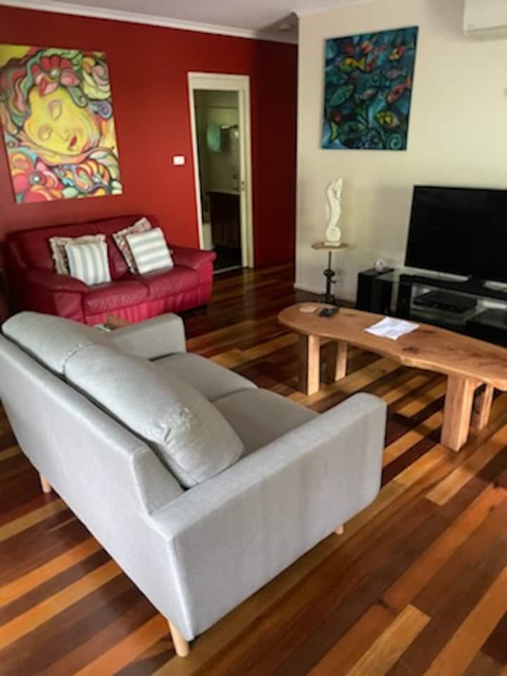 Ახალი დივანი 