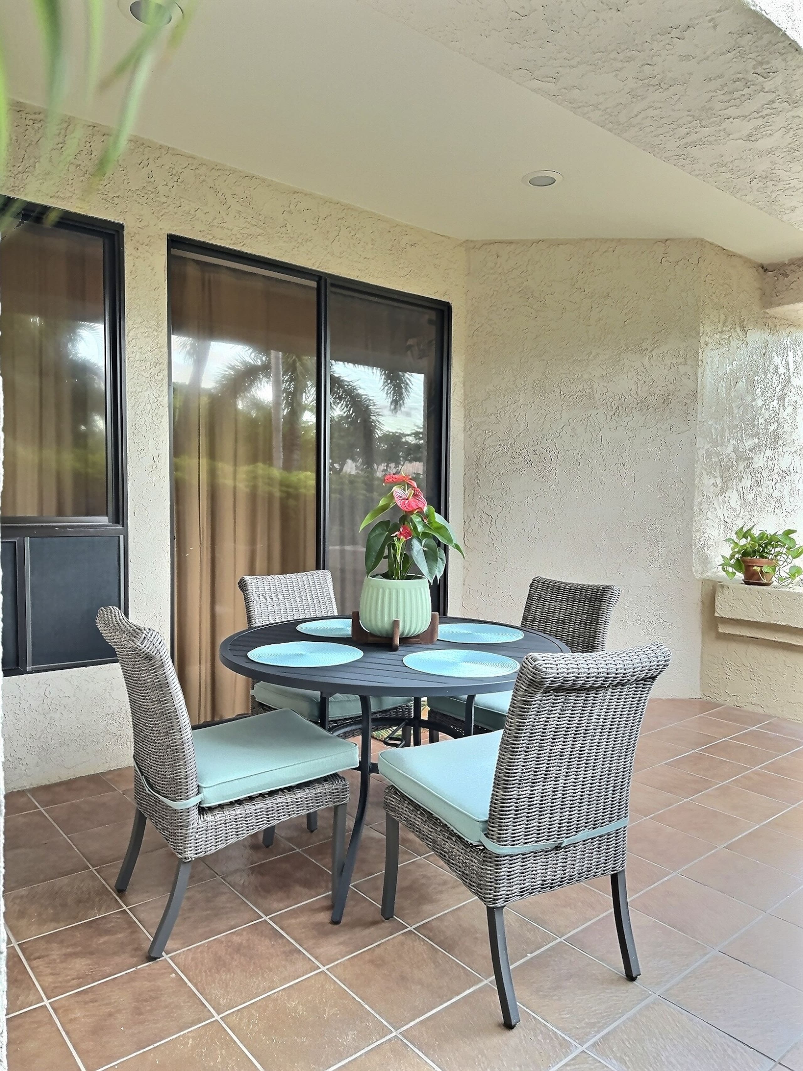 Great 2BR/1.5BA Ground Floor Near A-Bay & Shops - Photo 18