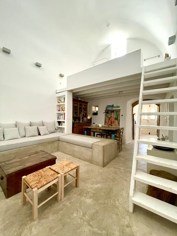 19th Century Vaulted Villa