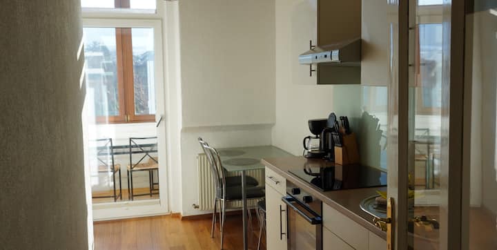 Big Riverside Apartment In The Center - Innsbruck