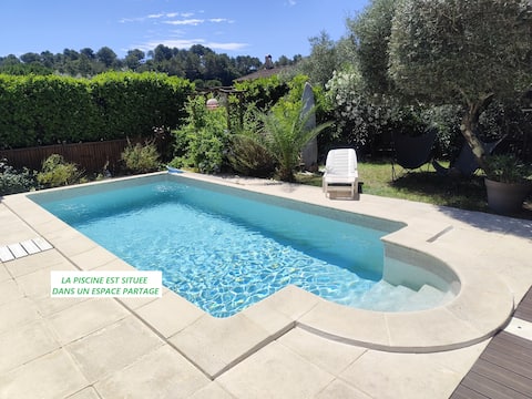 Propriété Airbnb réussie: Independent bedroom + bathroom - outdoor kitchen - parking à Valbonne