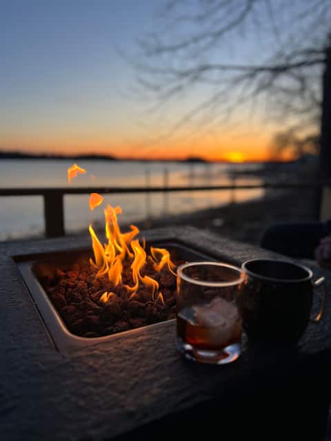 Lovely Waterfront Suite, New Hampshire Seacoast
