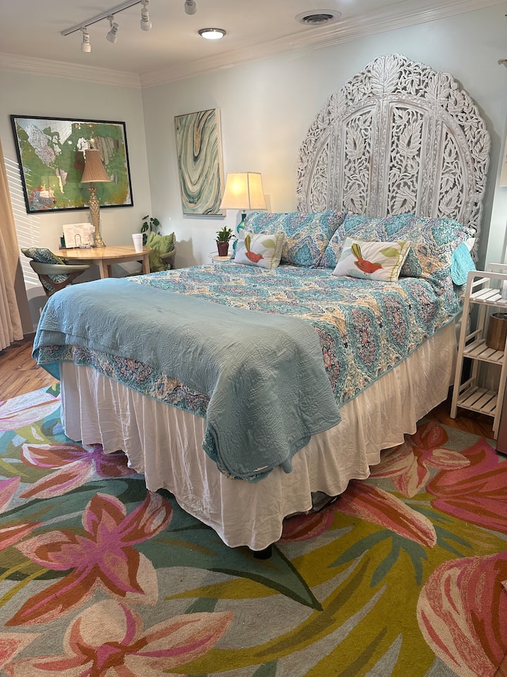 Queen size bed