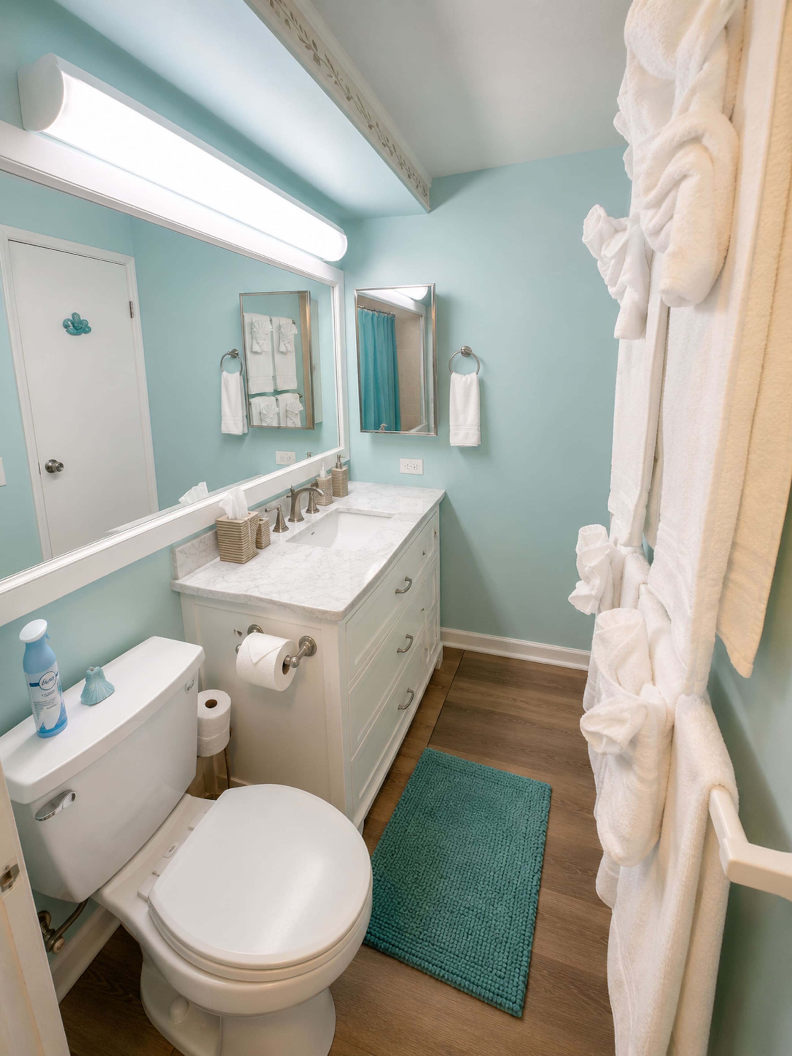 Condo in Honolulu · ★4.82 · 1 bedroom · 2 beds · 1 private bath - Image 8