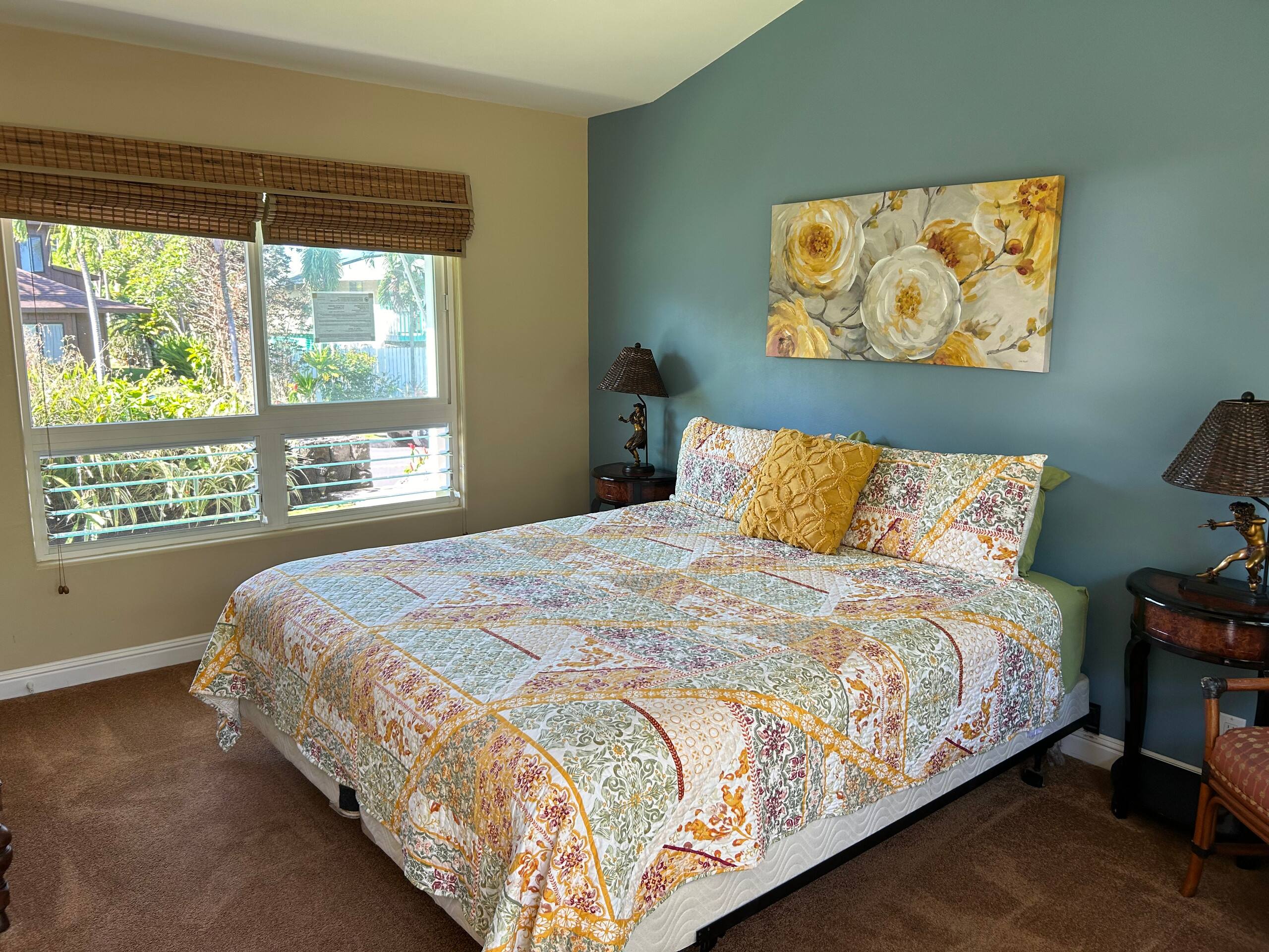 Home in Kailua-Kona · ★4.82 · 3 bedrooms · 5 beds · 1.5 baths - Image 5