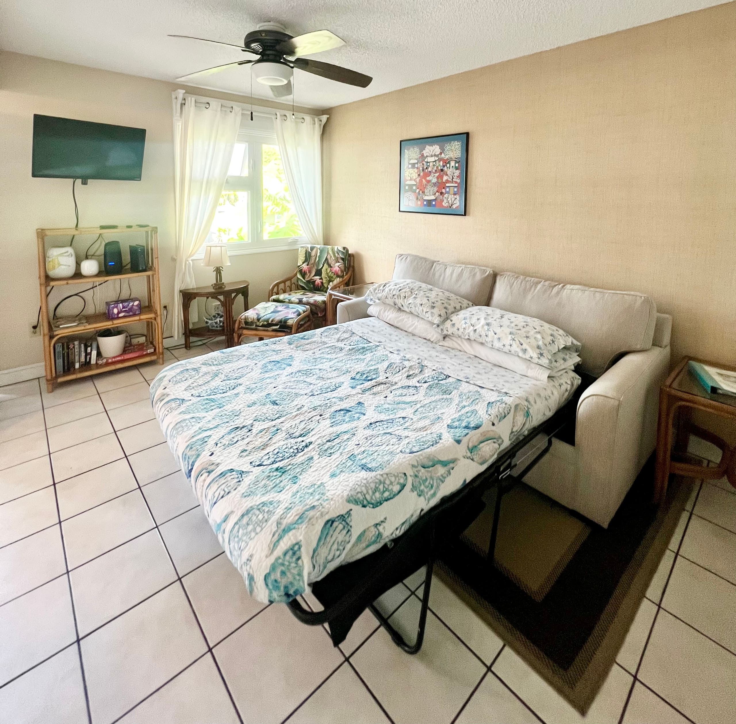 Home in Kailua · ★4.87 · 1 bedroom · 2 beds · 1 private bath - Image 4