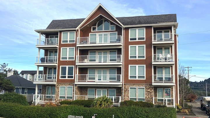 Seaview Serenity At Seaside Beach: Ocean Front - Seaside, OR