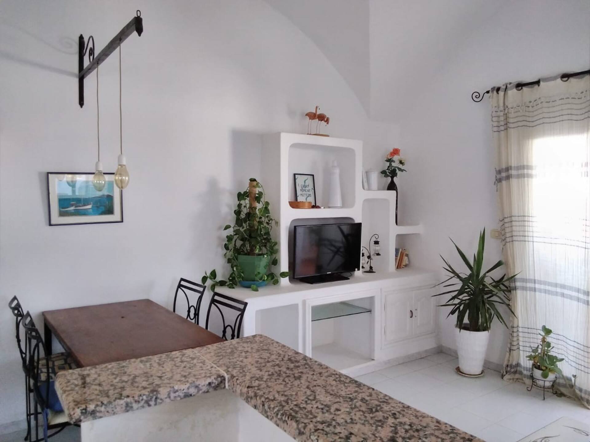 sun terrace, quiet, comfort, 5 min from the sea