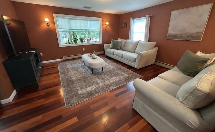Spacious Staycation Near Hits & The Hudson - Saugerties, NY