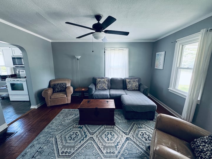 Cozy Home - You'll Love This Place + Garage - Indiana