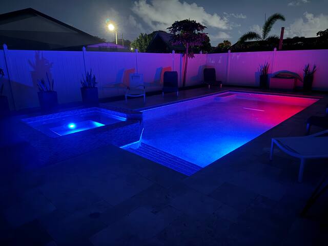 Oasis Deerfield bch w/salt heated pool/jacuzzi 3/2 gallery image 4