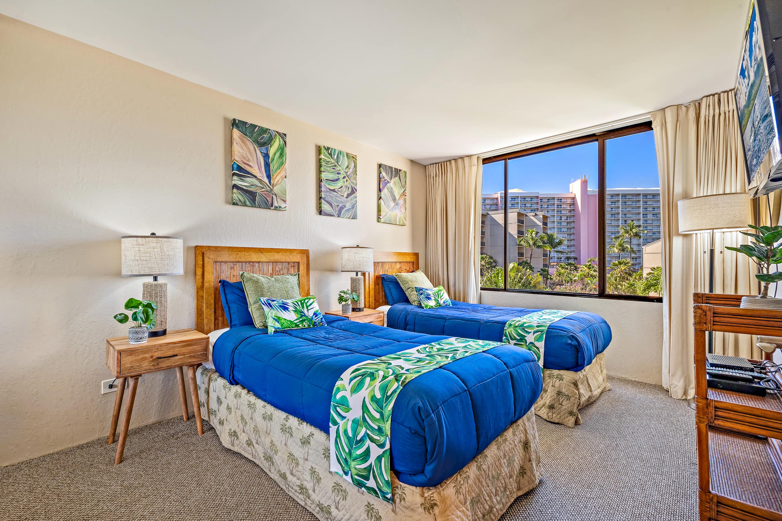 Condo in Lahaina · ★4.93 · 2 bedrooms · 5 beds · 2 baths - Image 19