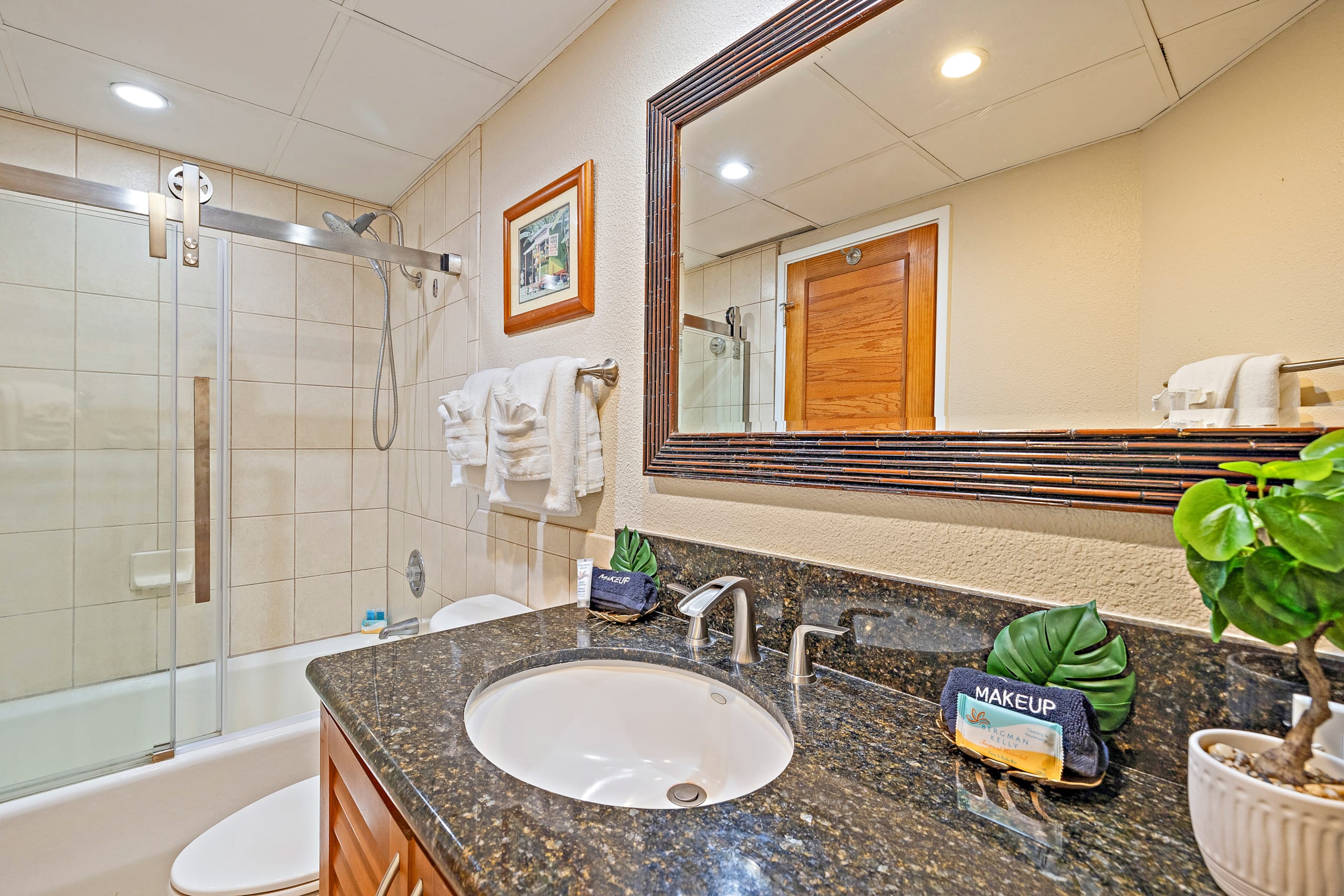 Condo in Lahaina · ★4.93 · 2 bedrooms · 5 beds · 2 baths - Image 26